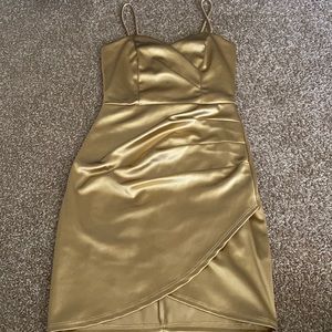 Windsor gold silky dress size small